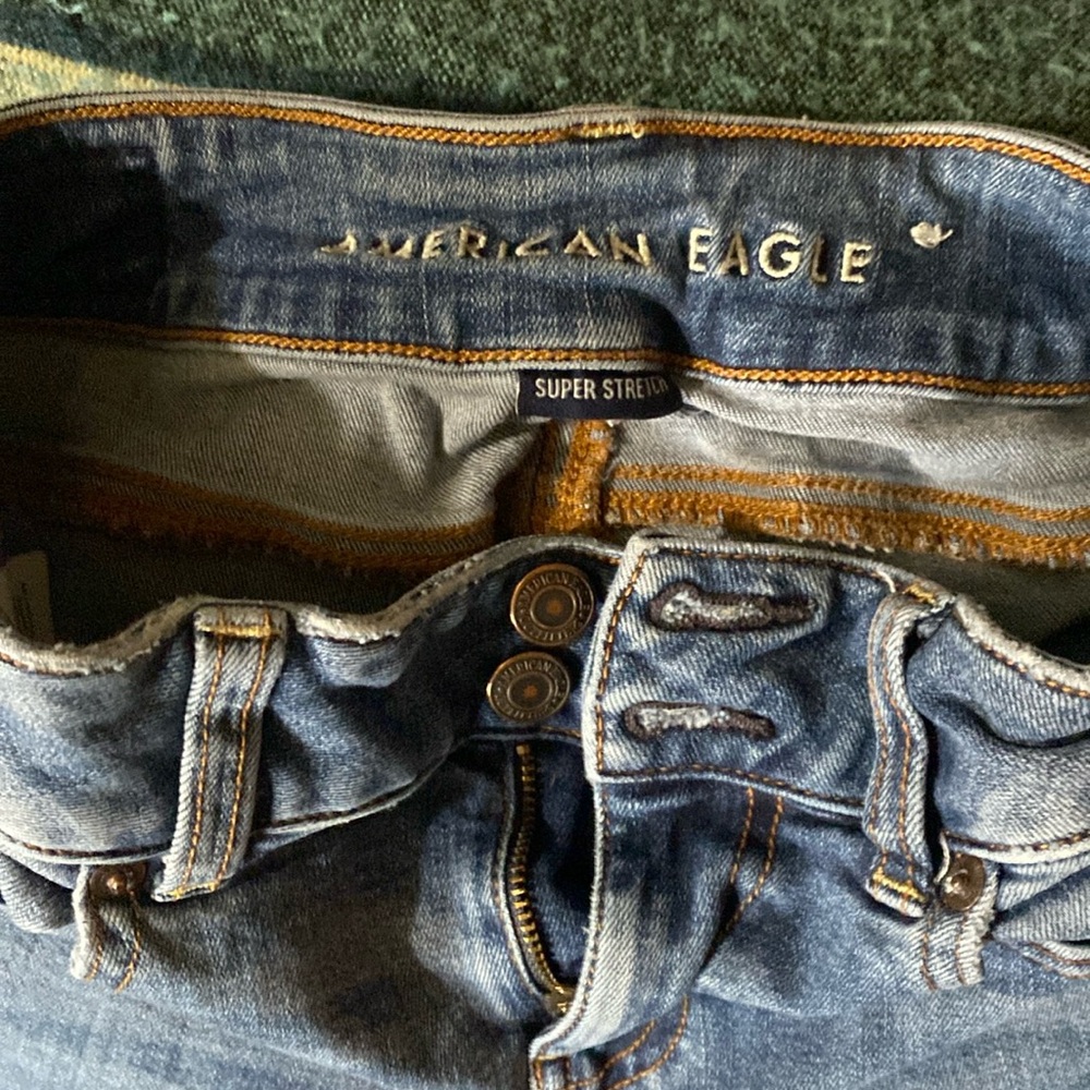 American Eagle Artist Flare Super Stretch. Size 0Long. Dark blue.